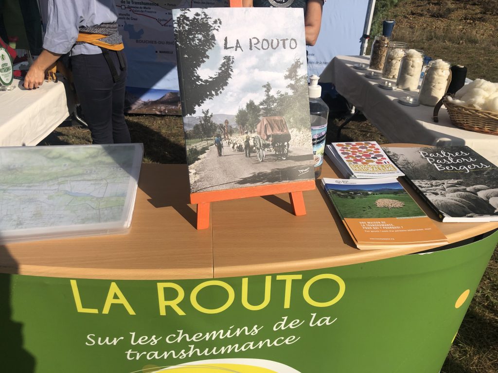 2ED691E6-91EE-4BB3-B6DC-AD275C658880