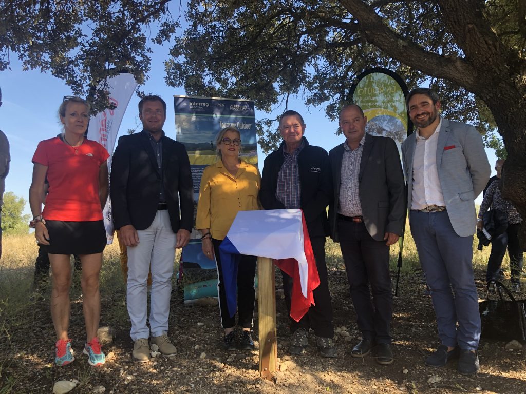 6A9AAA5E-811F-4F37-99AE-1EA356002D48